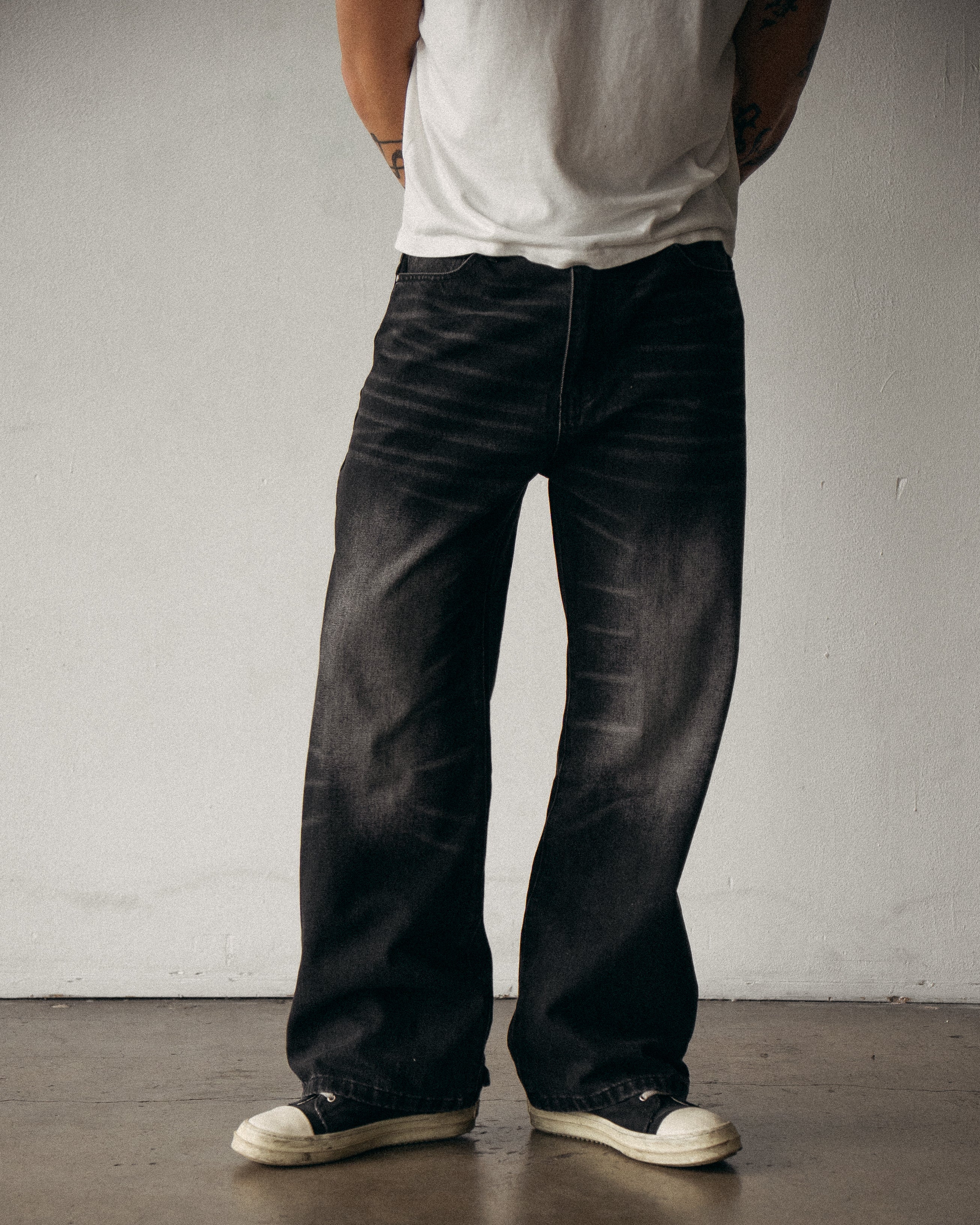 "Whisker" denim (black)
