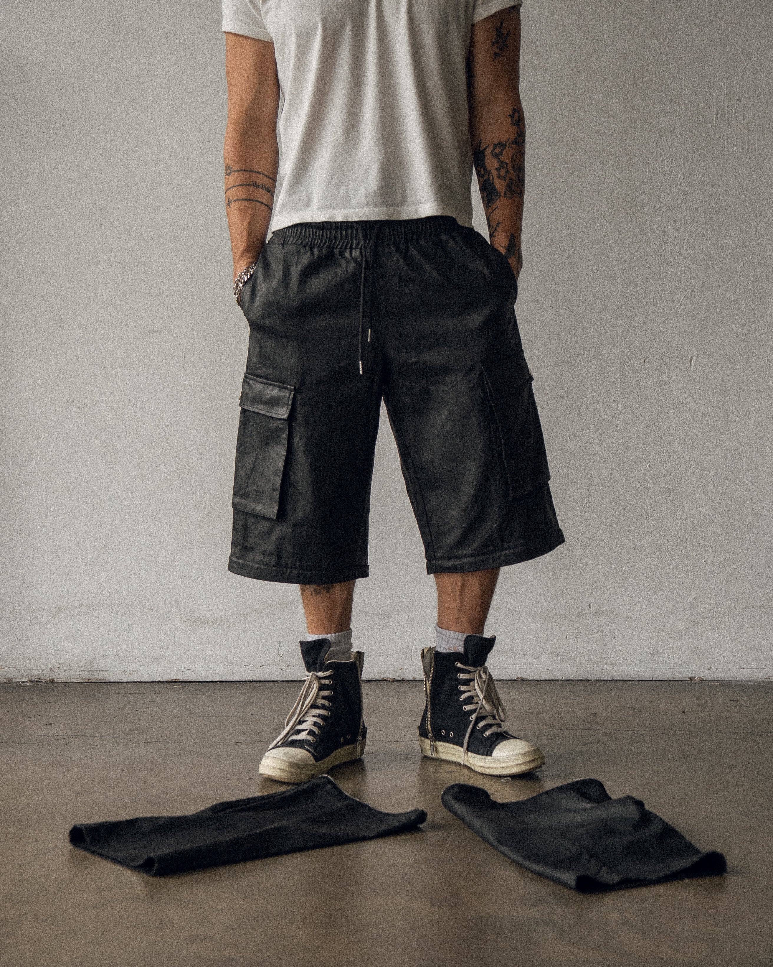"WAXED ZIP-OFF" cargo pants
