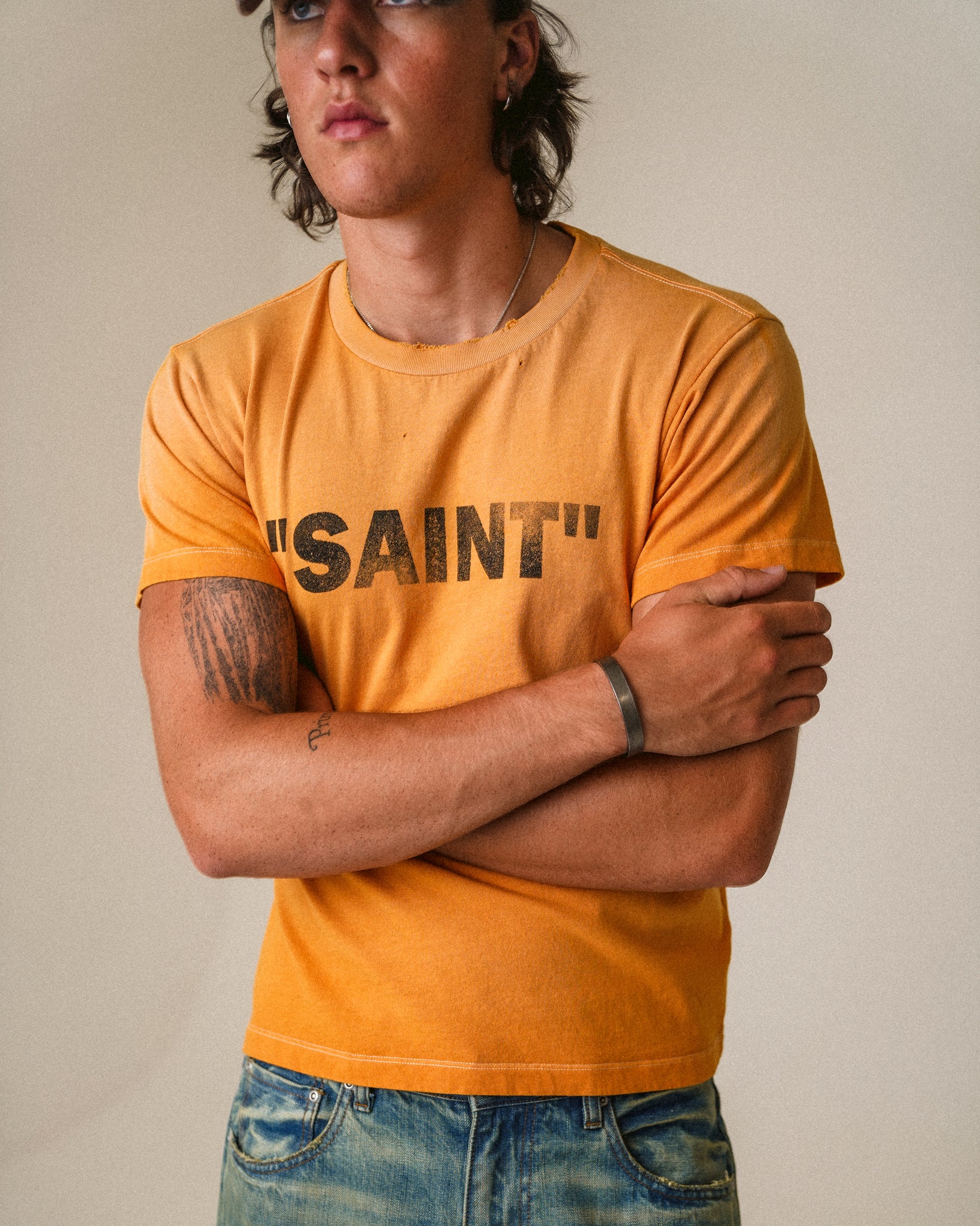 SAINT' lightweight distressed T