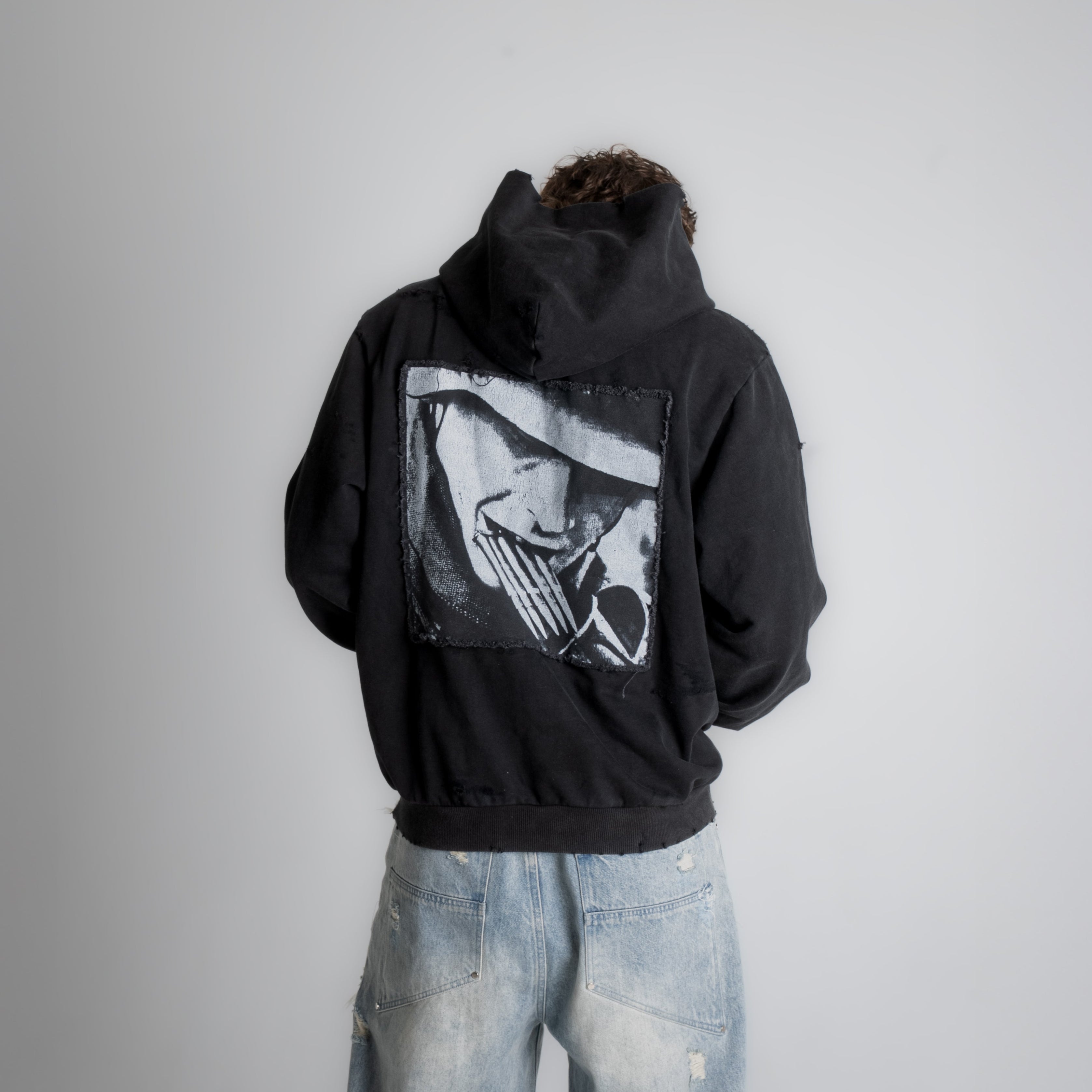 "1917" patch hoodie