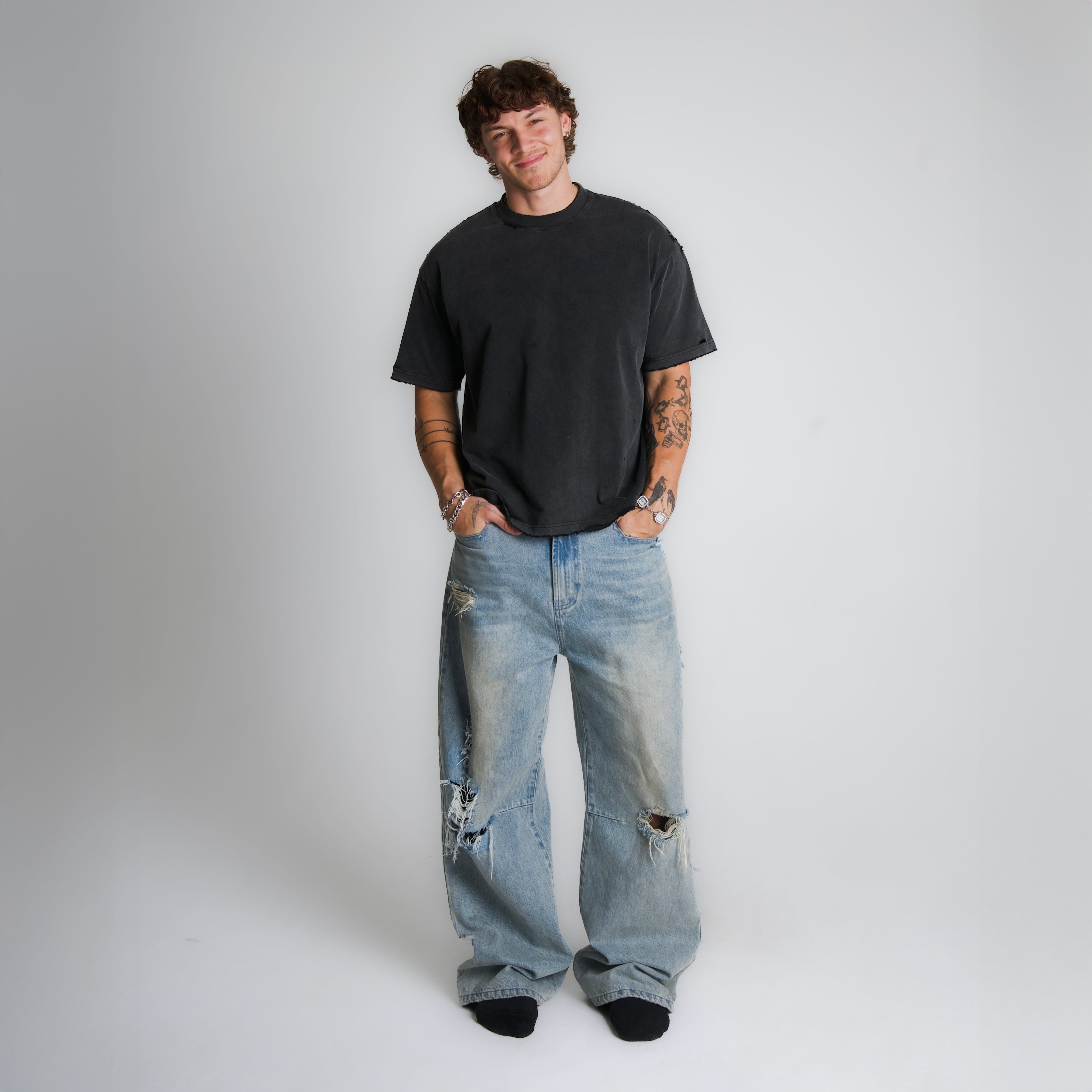 DISTRESSED CORE TEE (BLACK)