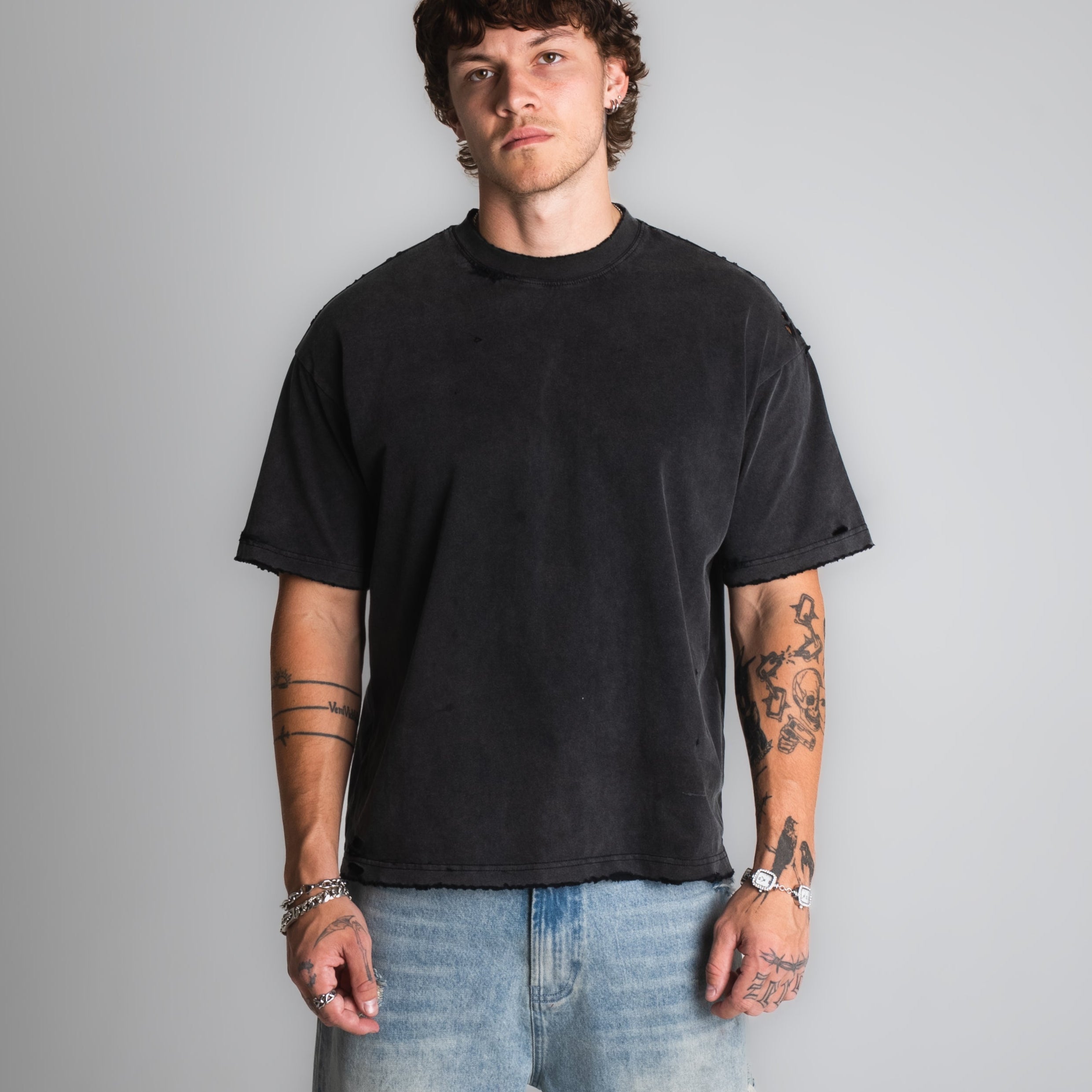 DISTRESSED CORE TEE (BLACK)