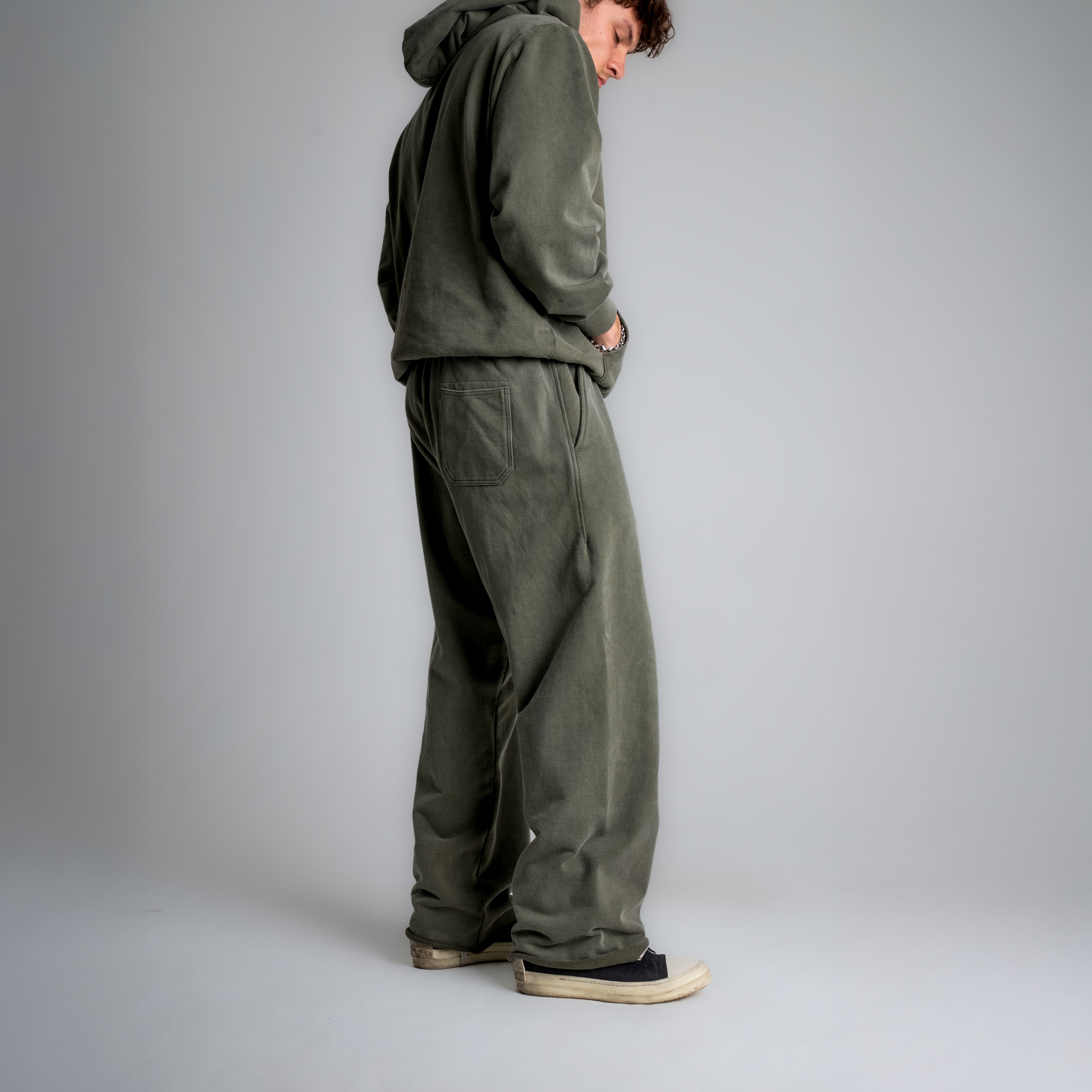 CORE SWEATPANTS (DEADLEAF)