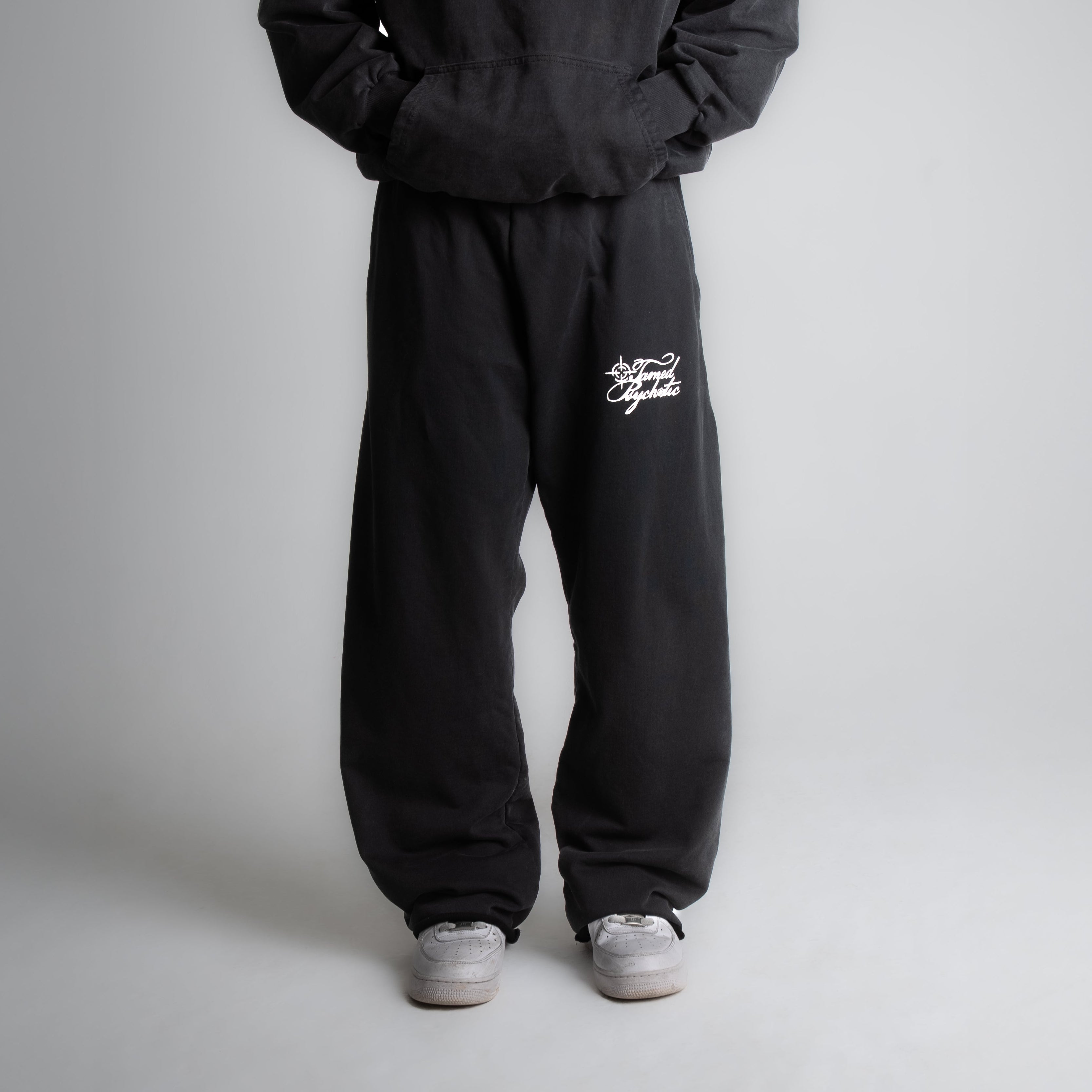 CORE SWEATPANTS (BLACK)